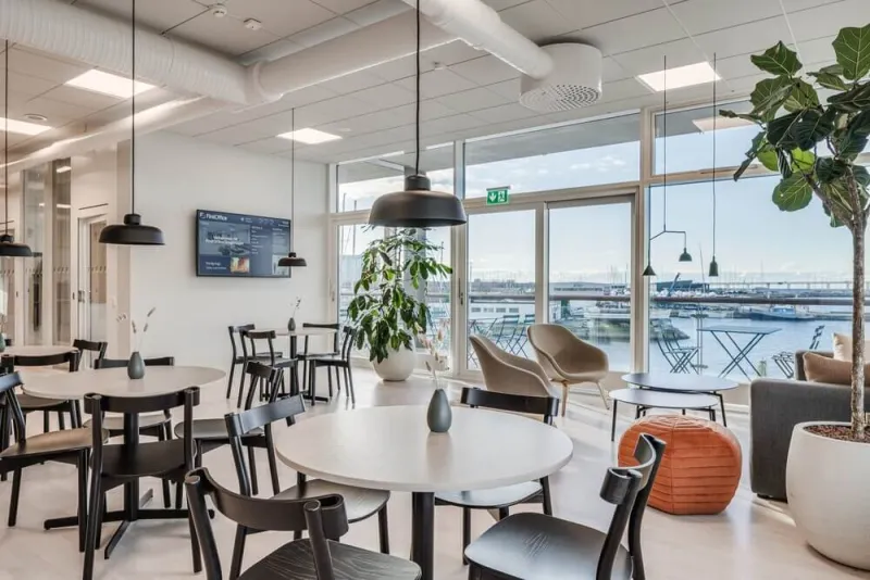 FirstOffice Övägen 8 loungeområde
